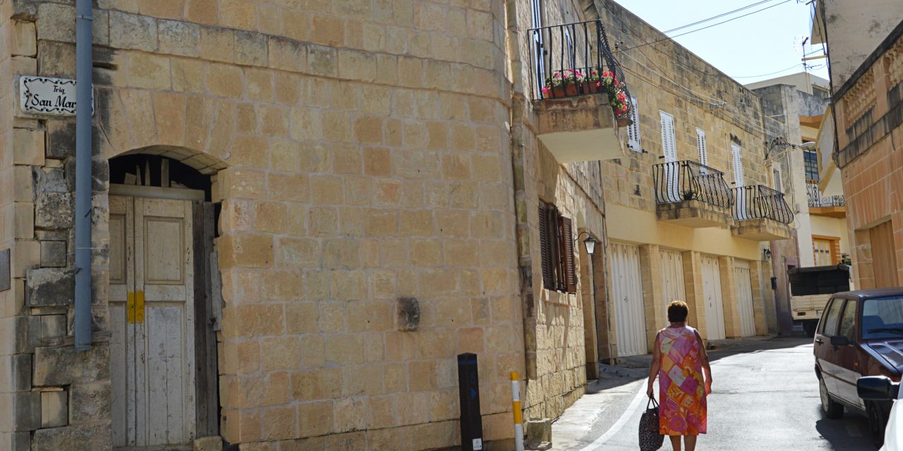 Walking along the history in the peacefulness of Zurrieq