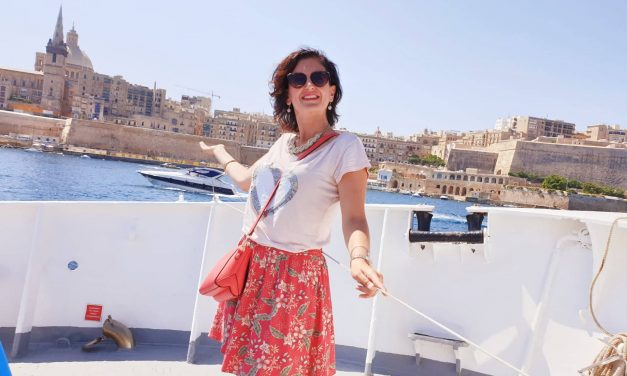 Valletta Harbour Cruise and The Malta Experience with Flora